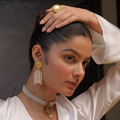 ZARIIN Grit And Grace Pearl Earrings