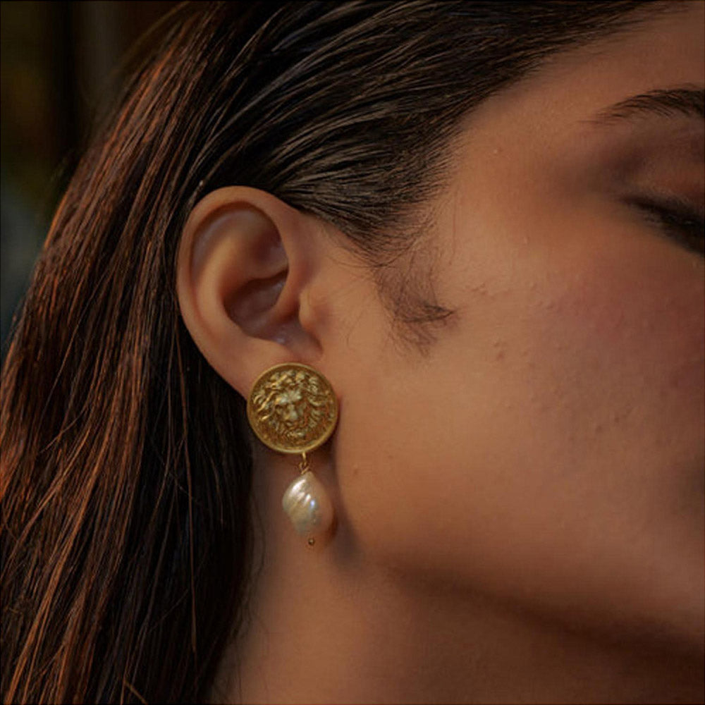 ZARIIN Roaring To Go Earrings
