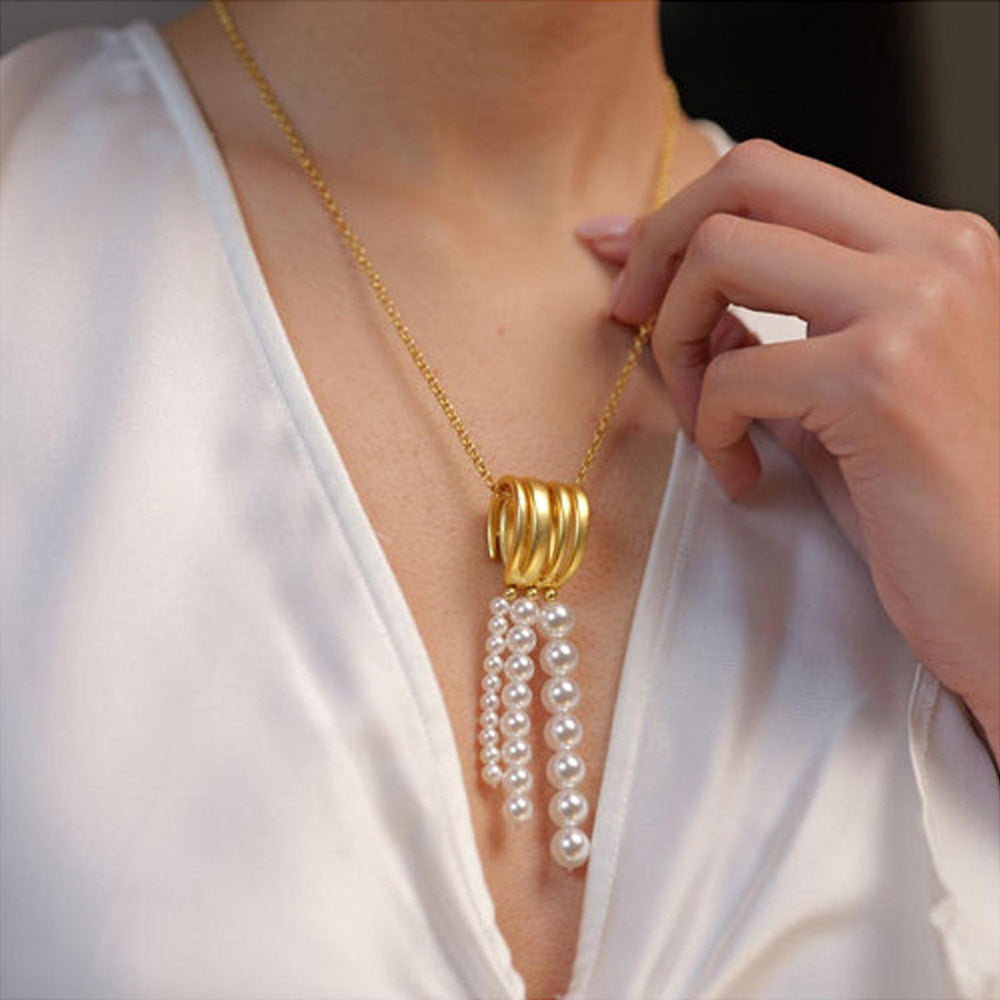 ZARIIN Scent Of The Sea Pearl Pendant Necklace
