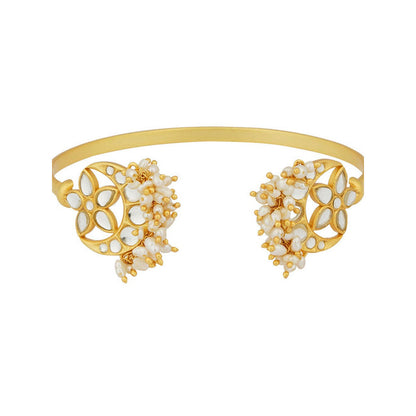 ZARIIN Chaand Phool Bracelet With Mirror Polki And Pearls