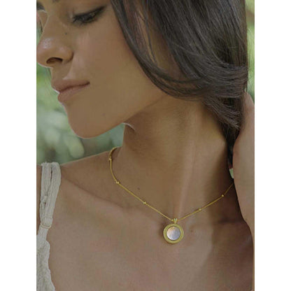 ZARIIN Healing Touch Pendant Necklace With Mother Of Pearl - Creation
