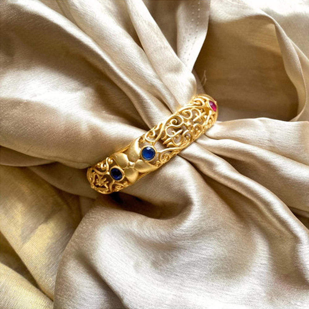 ZARIIN Delicate Grace Kada Bangle