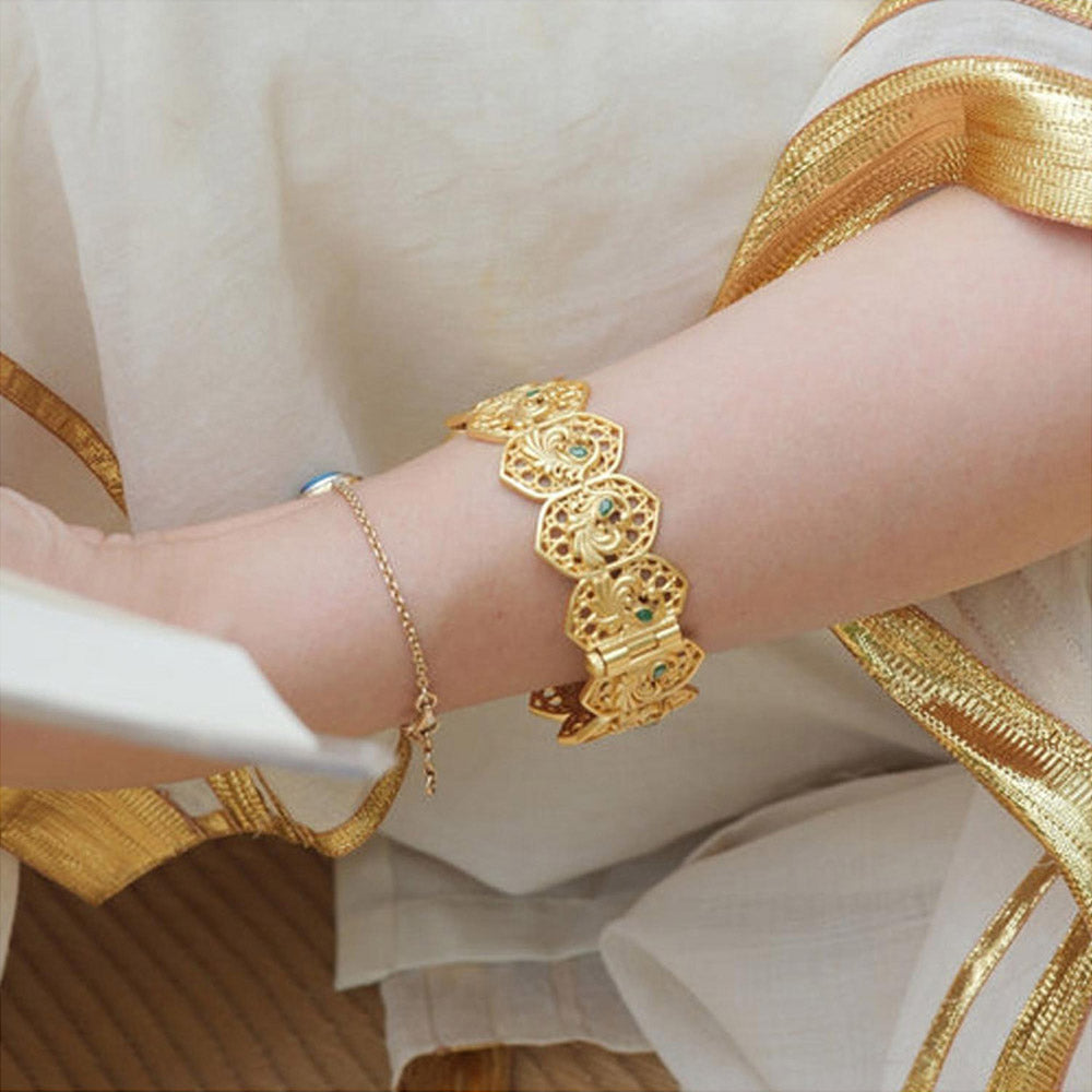 ZARIIN Majestic Mor Bangle