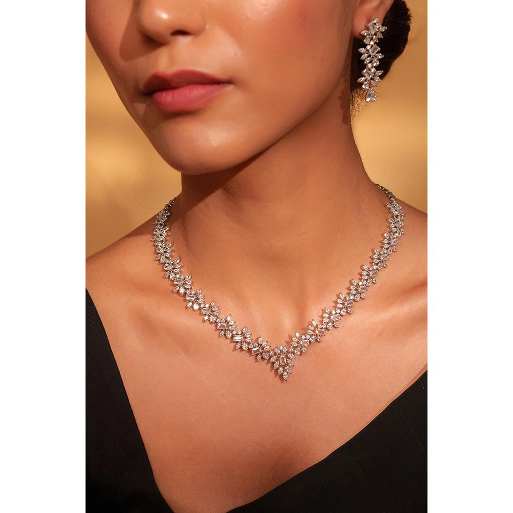 Zevar By Geeta Aakshi Necklace With Pair Of Earring