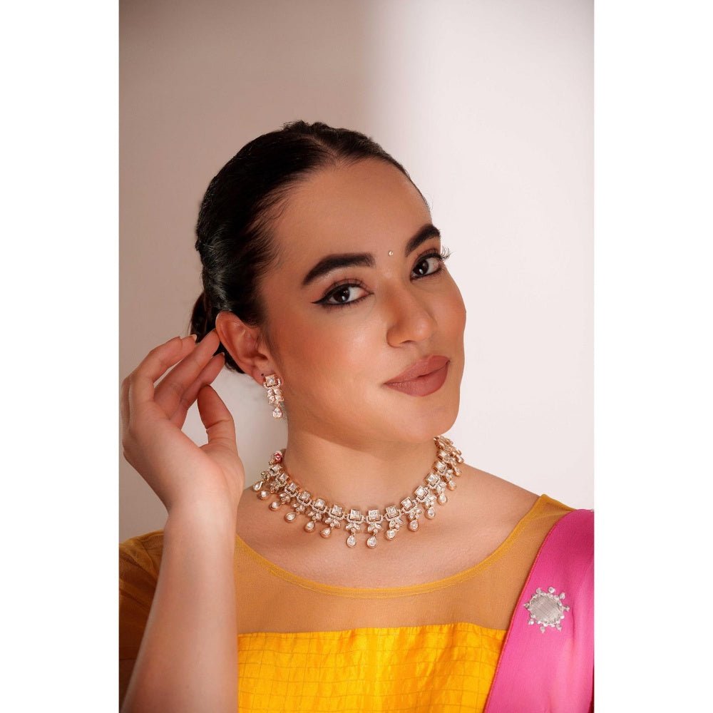 Zevar By Geeta Gold Saishali Kundan Necklace and Pair Of Earrings