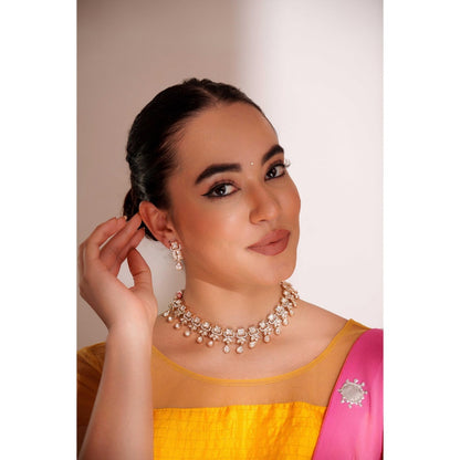 Zevar By Geeta Gold Saishali Kundan Necklace and Pair Of Earrings