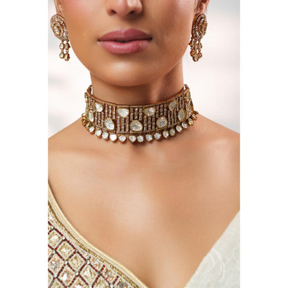 Zevar By Geeta Arena Polki White Choker with Pair Of Earrings and Maangtika