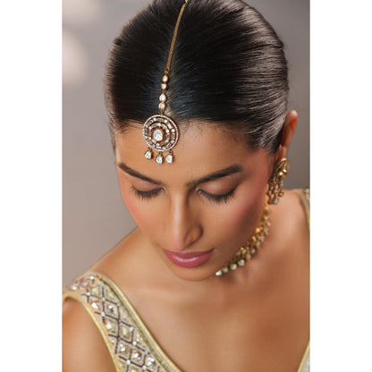 Zevar By Geeta Arena Polki White Choker with Pair Of Earrings and Maangtika