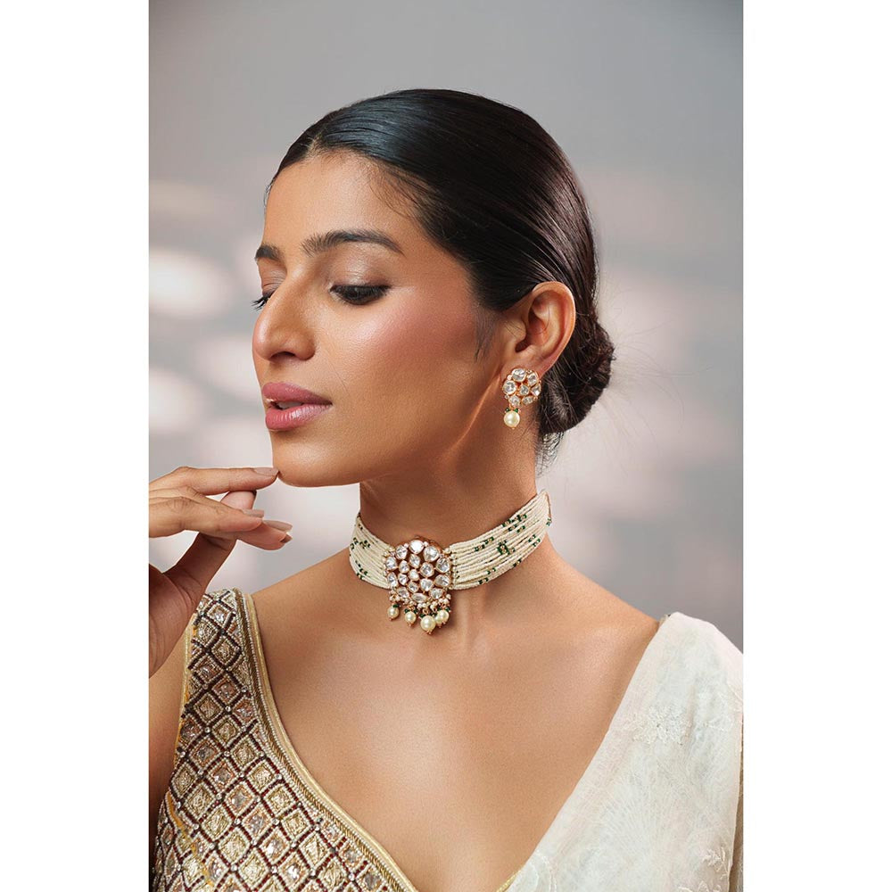 Zevar By Geeta Vrishti Green Kundan Choker with Pair Of Earrings