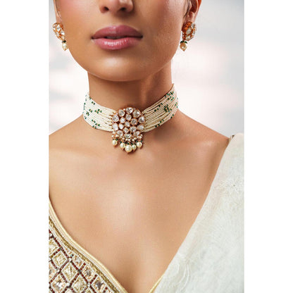 Zevar By Geeta Vrishti Green Kundan Choker with Pair Of Earrings