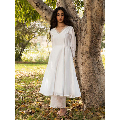 Zoon Off White Embroidered Anarkali Kurta with Pant and Dupatta (Set of 3)