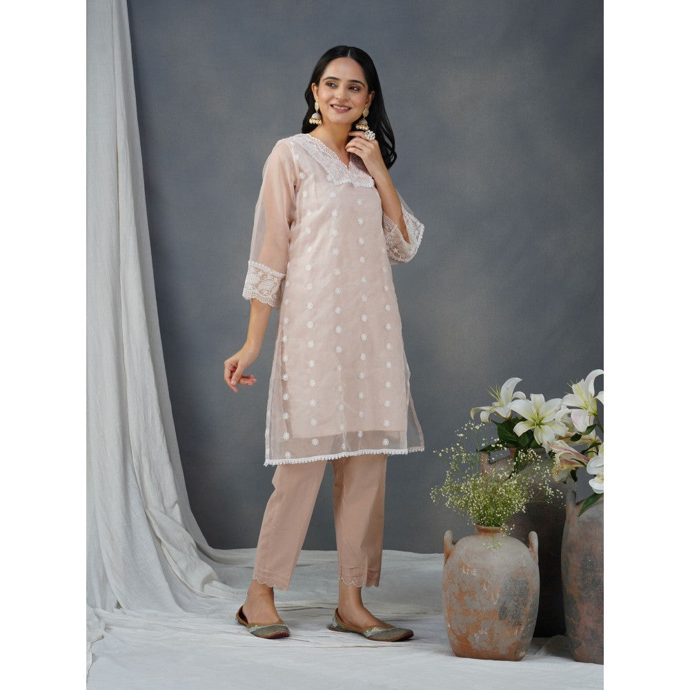 Zuri Peach Embroidered Organza Kurta Paired With Matching Pants