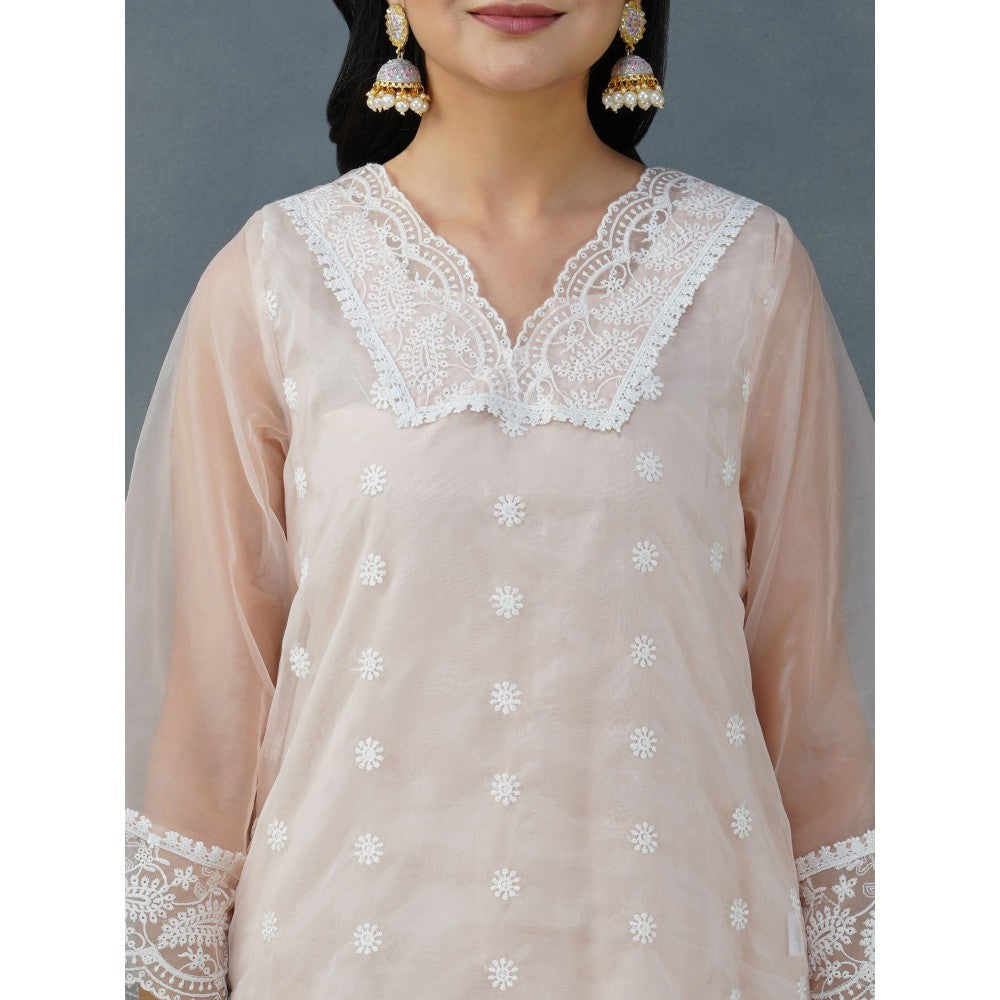 Zuri Peach Embroidered Organza Kurta Paired With Matching Pants