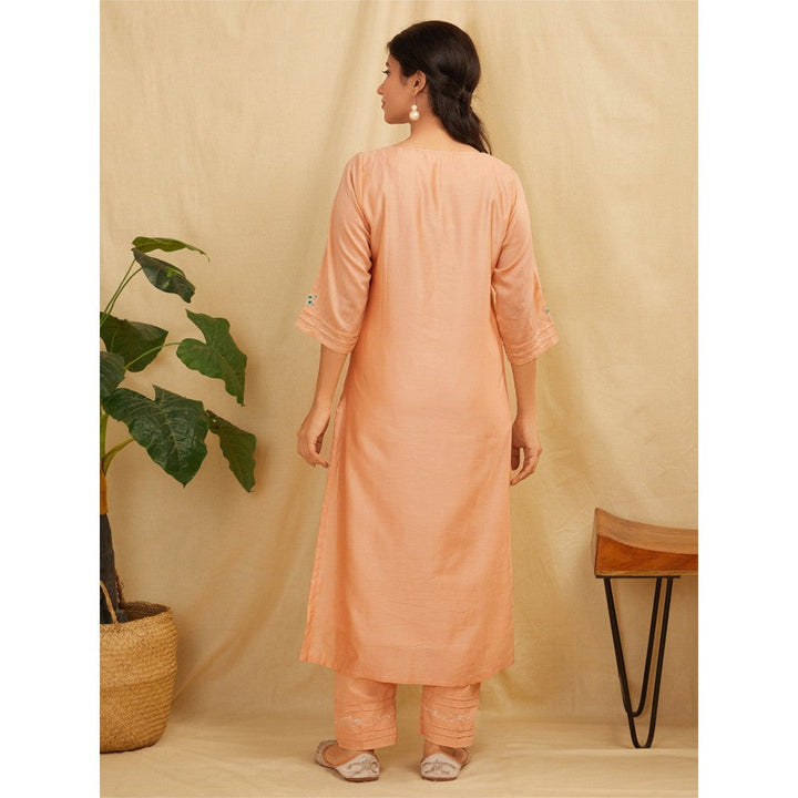 Zuri Peach Embroidered Chanderi Silk Kurta With Pants- Set Of 2