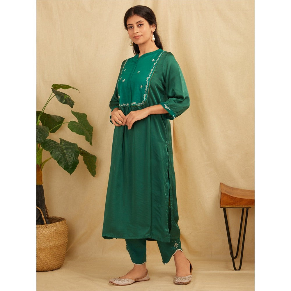 Zuri Emerald Green Embroidered Satin Silk Kurta With Pants- Set Of 2