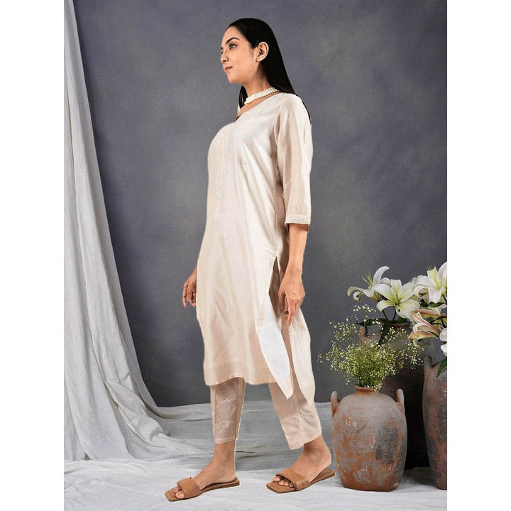 Zuri Pink Embroidered Chanderi Kurta Paired With Matching Pants