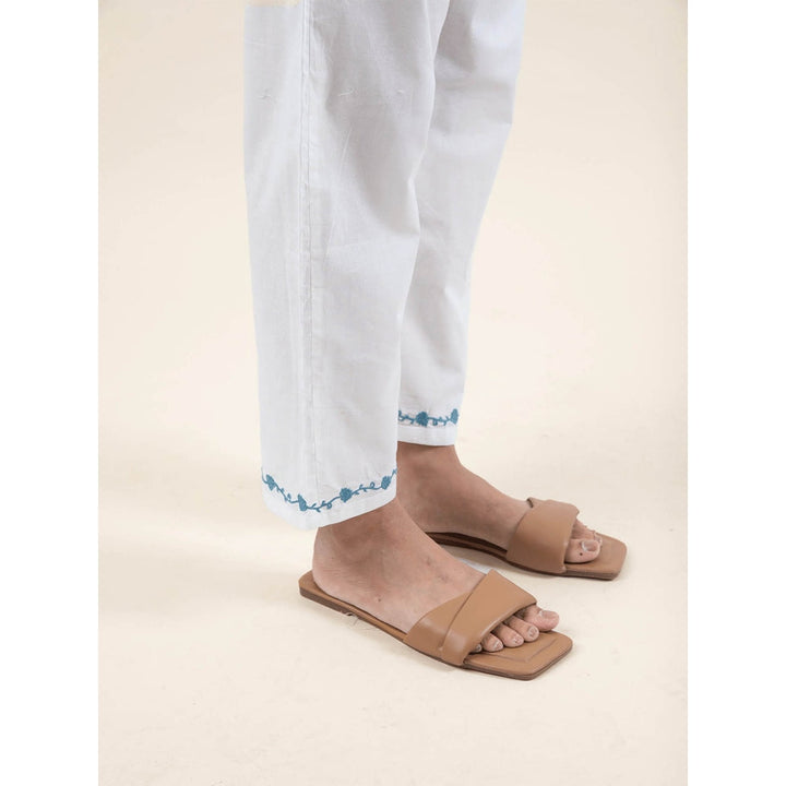 Zuri White Embroidered Cotton Kurta Paired With Matching Pants