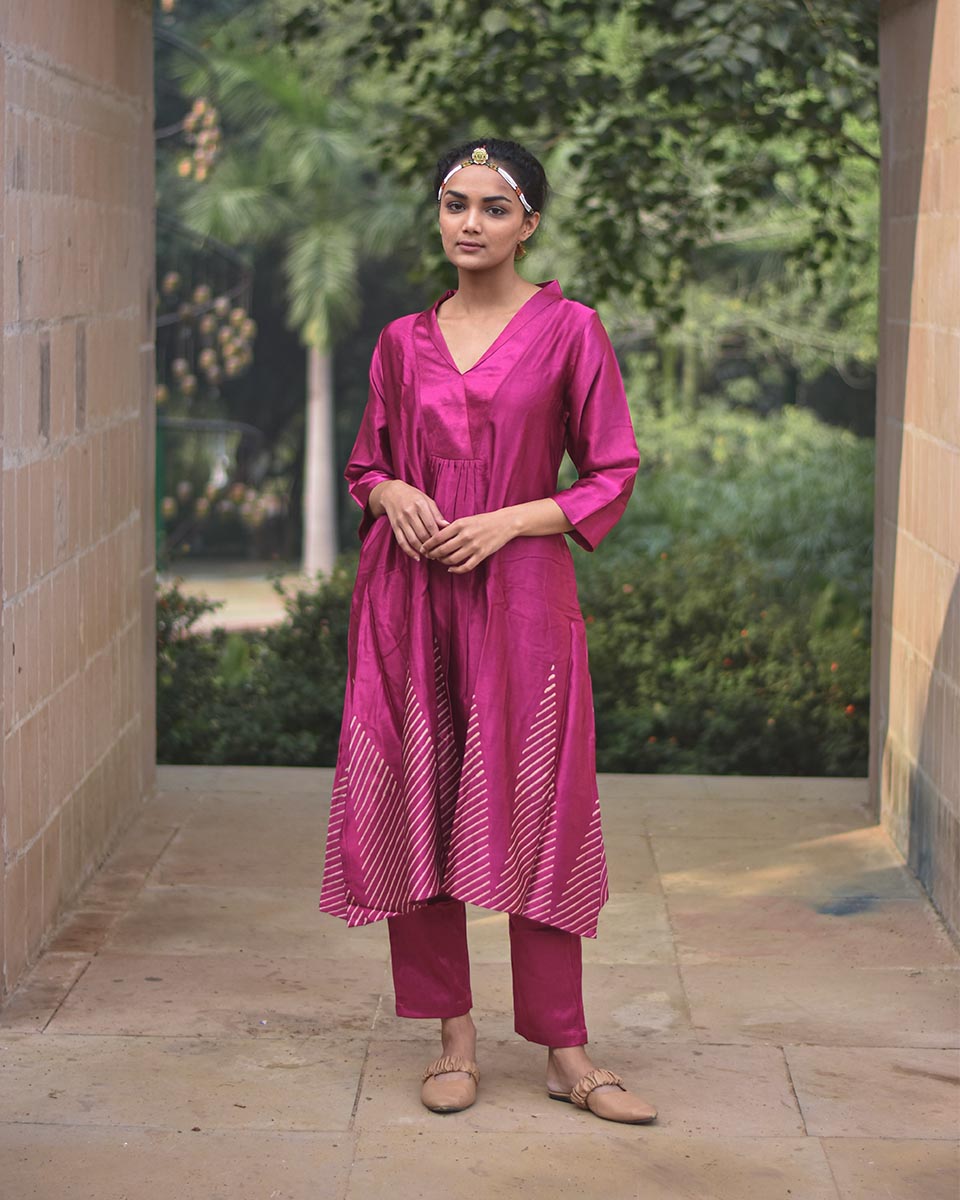 Chidiyaa Magenta Blockprinted Mashru Silk Kurta (Set of 2)