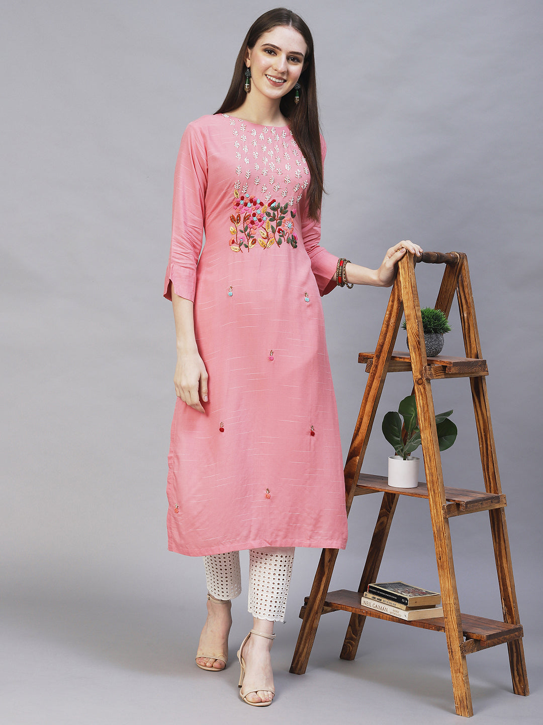 Floral Hand Embroidered Straight Fit Kurta - Pink