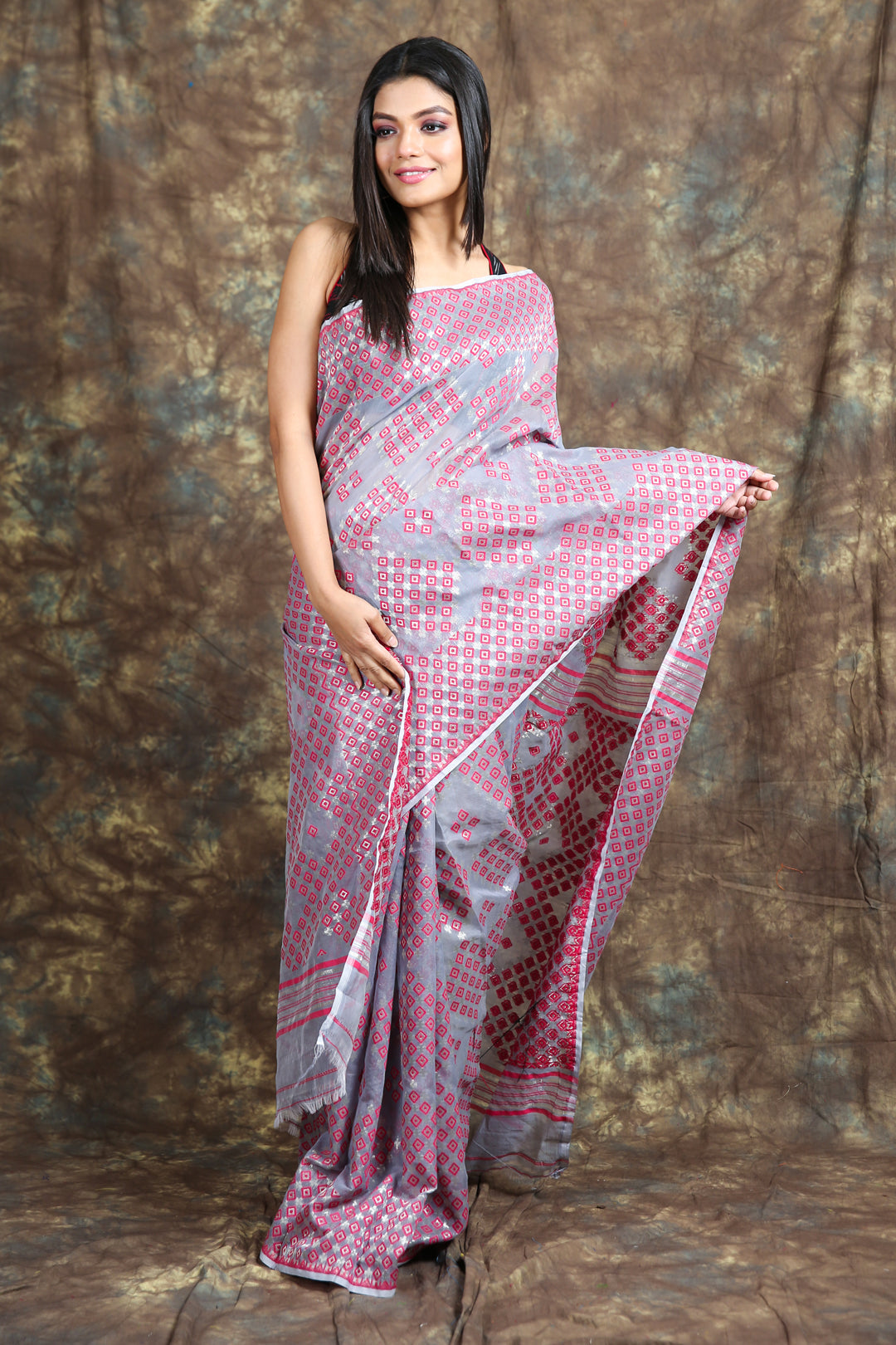 Geometrics Weaving Steel Grey Jamdani Saree freeshipping - Charukriti