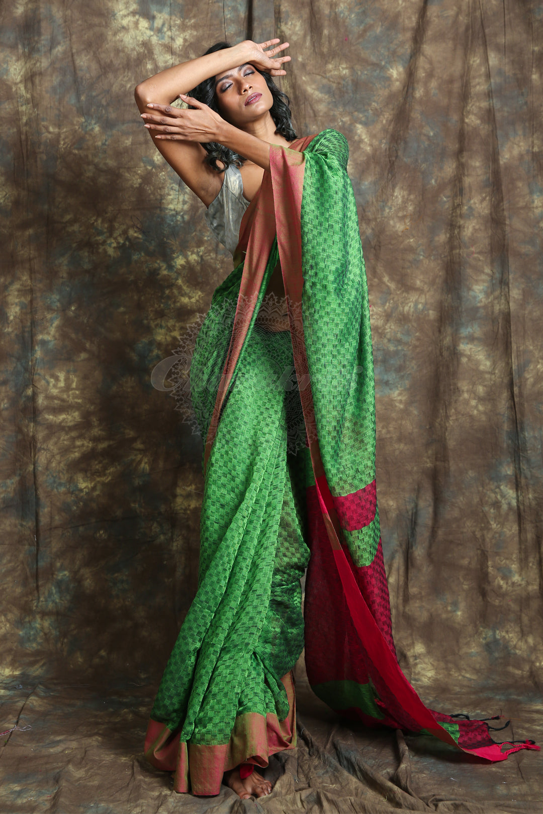 Kelly Green Khadi Handloom Saree With Allover Texture Weaving freeshipping - Charukriti