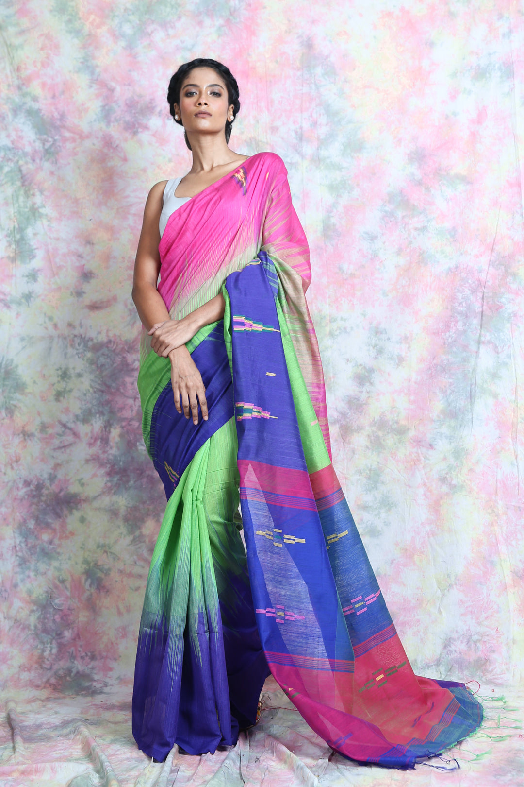 Green Temple Design Ikkat Handloom Saree freeshipping - Charukriti