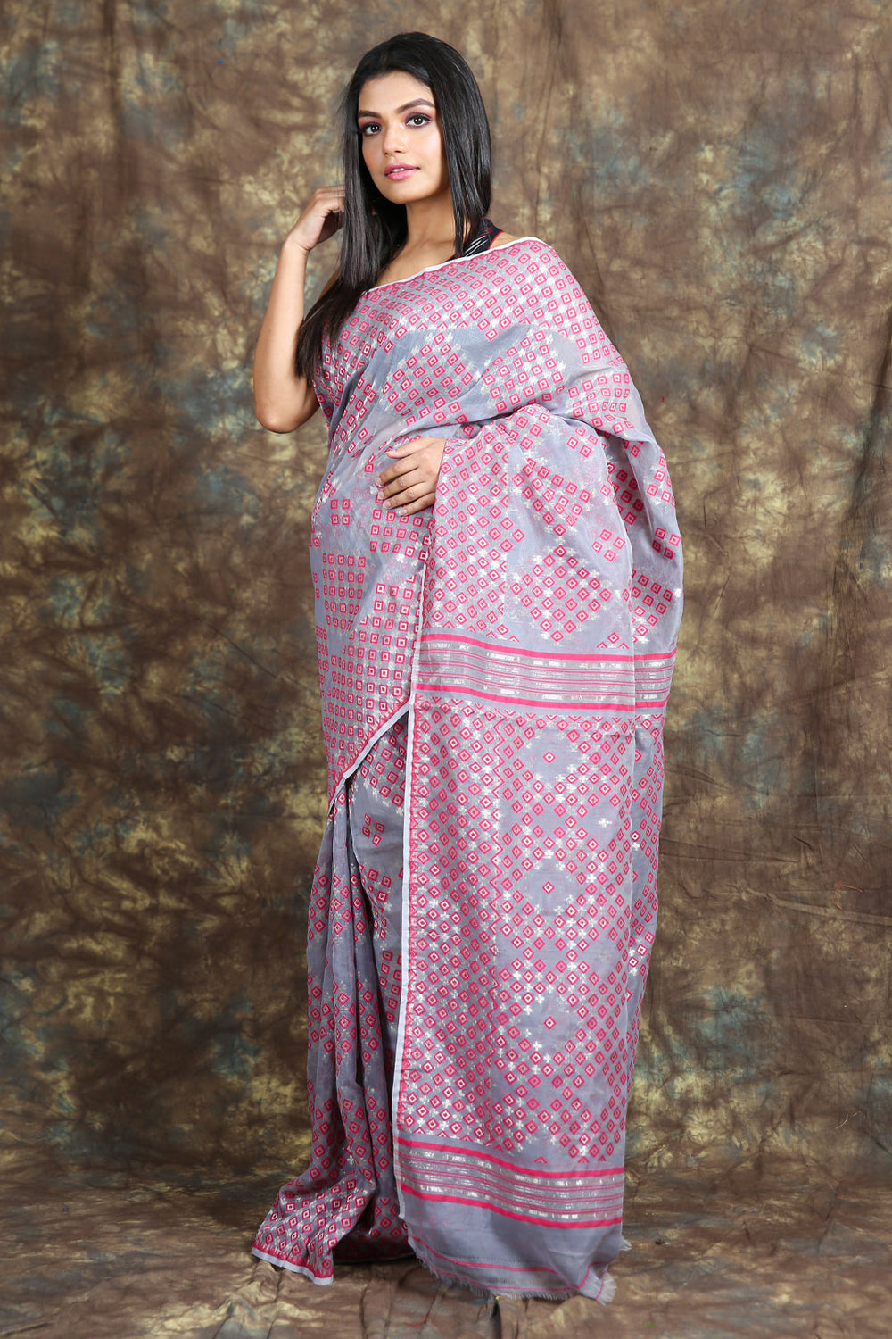 Geometrics Weaving Steel Grey Jamdani Saree freeshipping - Charukriti