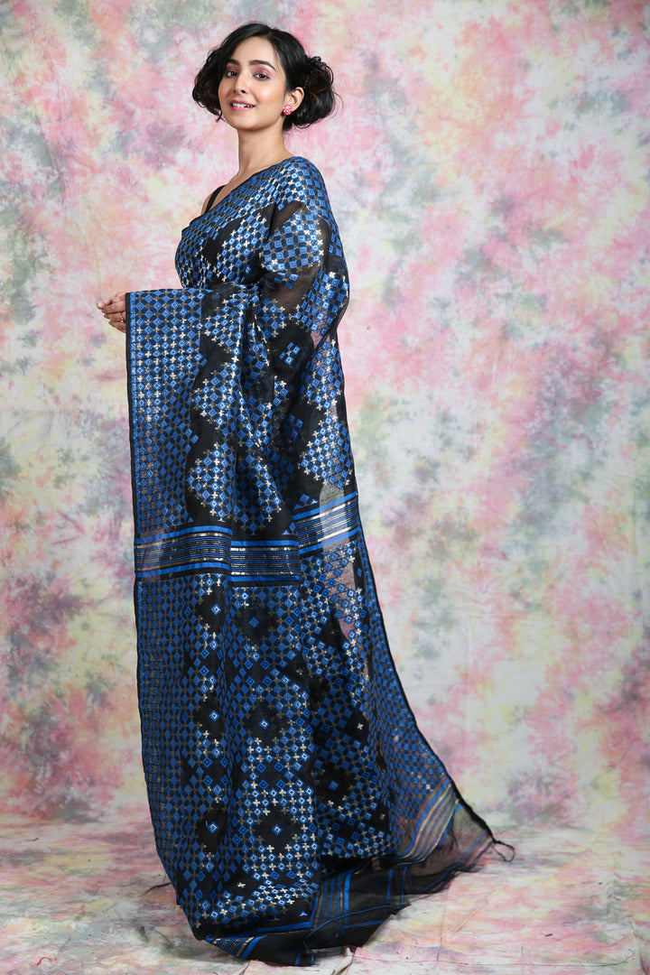 Geometrics Weaving Black Jamdani Saree freeshipping - Charukriti