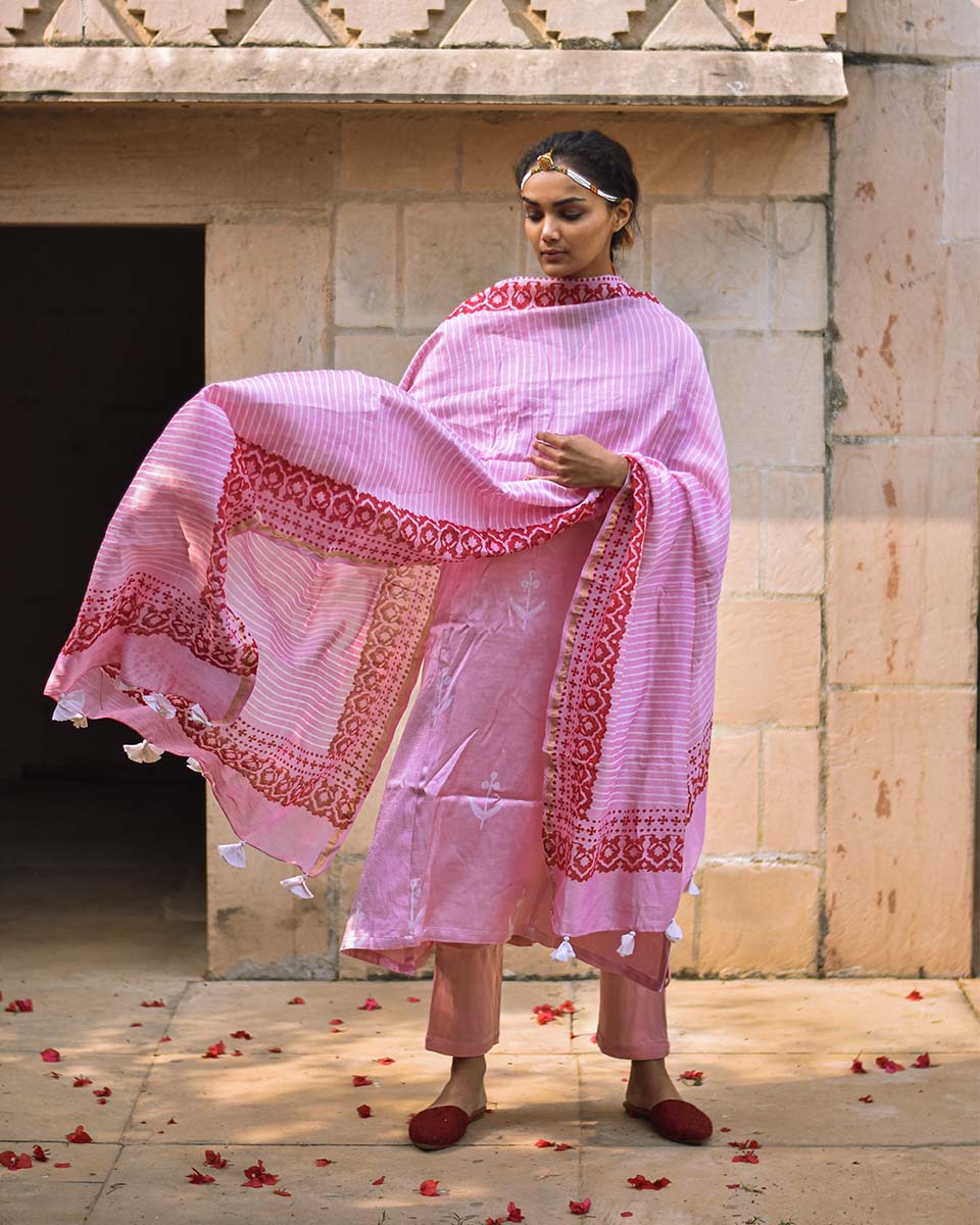 Chidiyaa Soft Pink Blockprinted Mashru Silk Dupatta