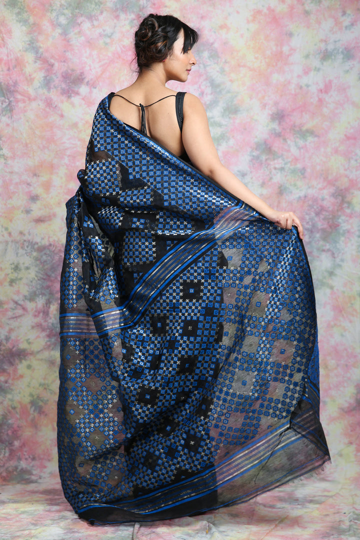 Geometrics Weaving Black Jamdani Saree freeshipping - Charukriti