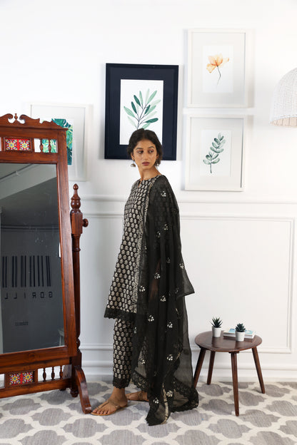Jaya Black Set