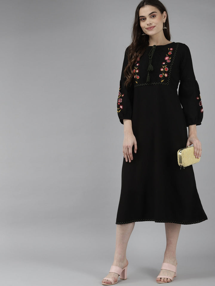 Black Cotton Embroidered Dress Yufta Store