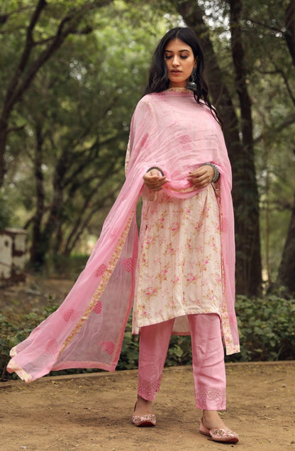 Sara Pink Straight Set