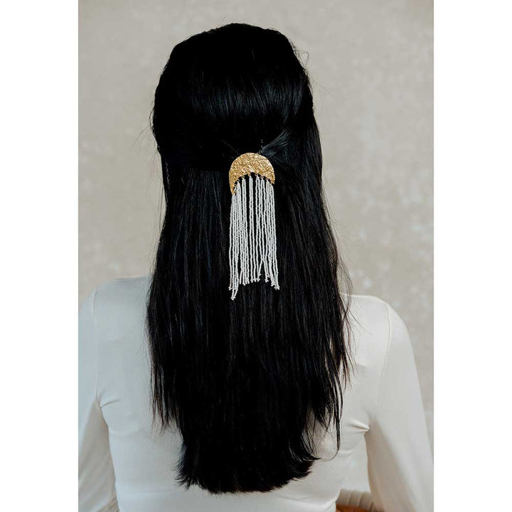 Aarjavee Chanini Gold Hair pin