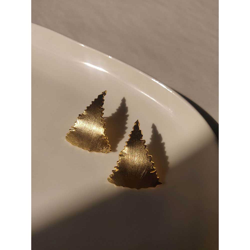 Aarjavee Gold Fit-In Earring