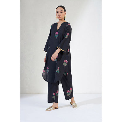 Aavidi By Dimple Gulnaar Navy Blue Floral Co-ord (Set of 2)