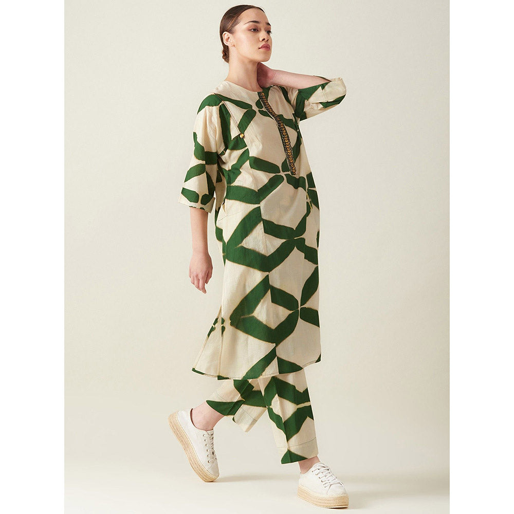 Aavidi By Dimple Green Clamp Printed Embroidered Co-Ord (Set of 2)