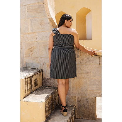 AlterEGO Marcella - Shoulder Down Ruffle Dress
