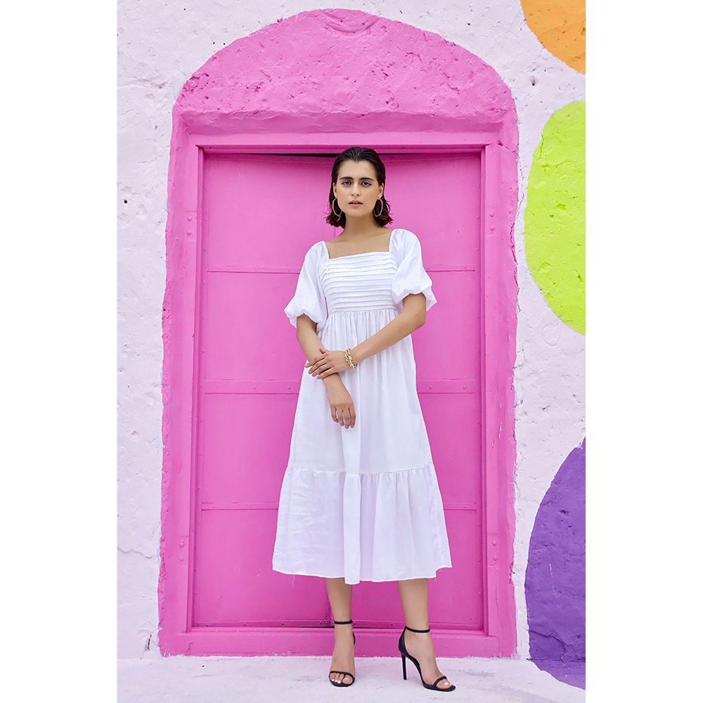 AlterEGO Promilla Pleated Plans White Midi Dress