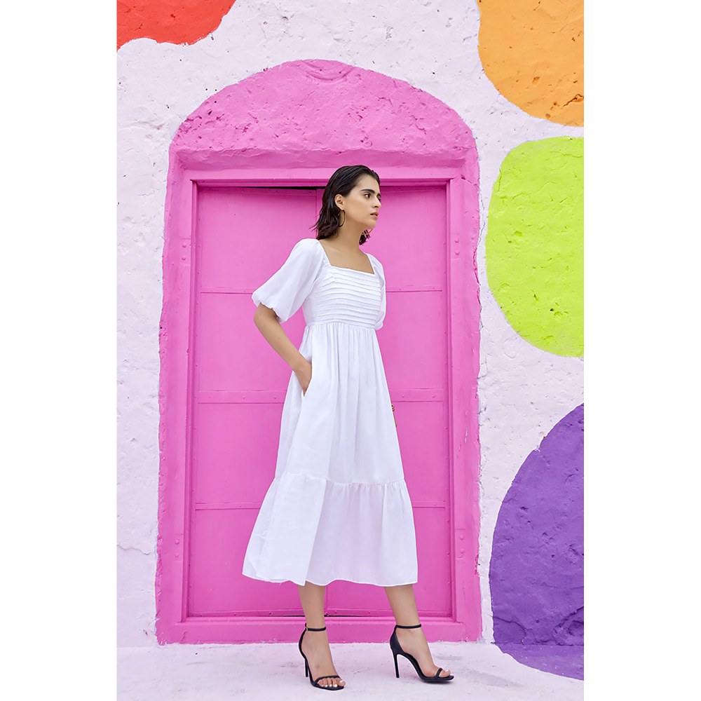 AlterEGO Promilla Pleated Plans White Midi Dress