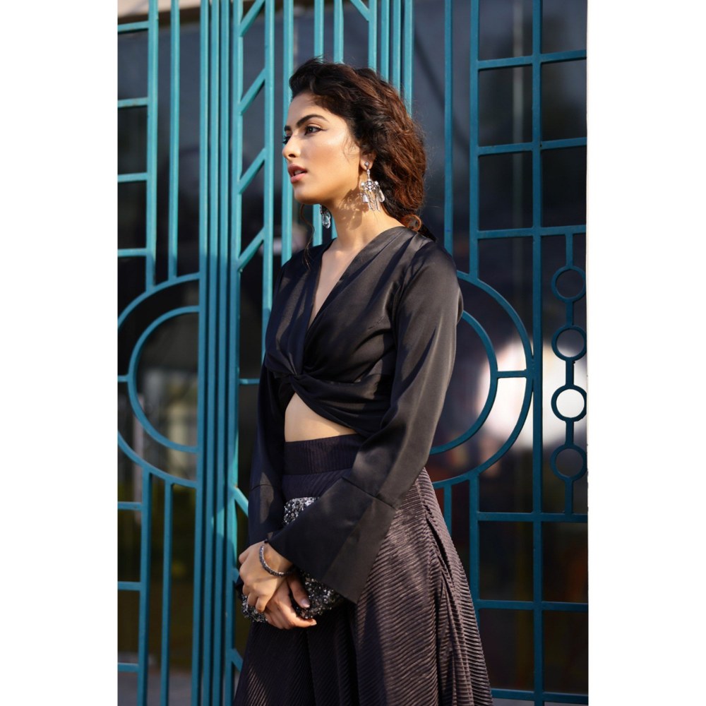 AlterEGO Simone Front Knot Detail Black Crop Top