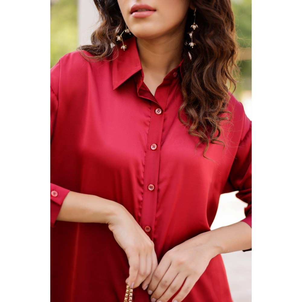 AlterEGO Iris Unbasic Satin Silk Red Shirt