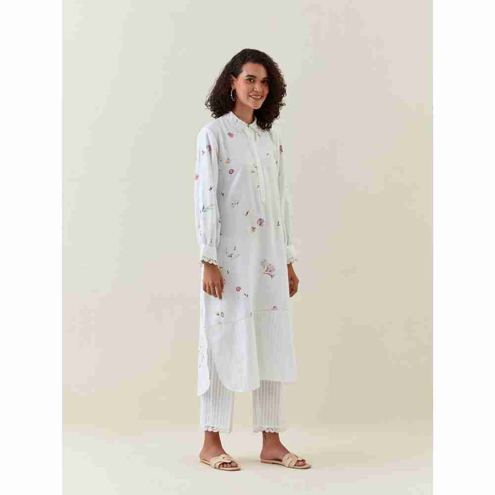 Anantaa by Roohi Trehan White Botanical Print Cotton Linen Kurta With Scalloped Net Collar