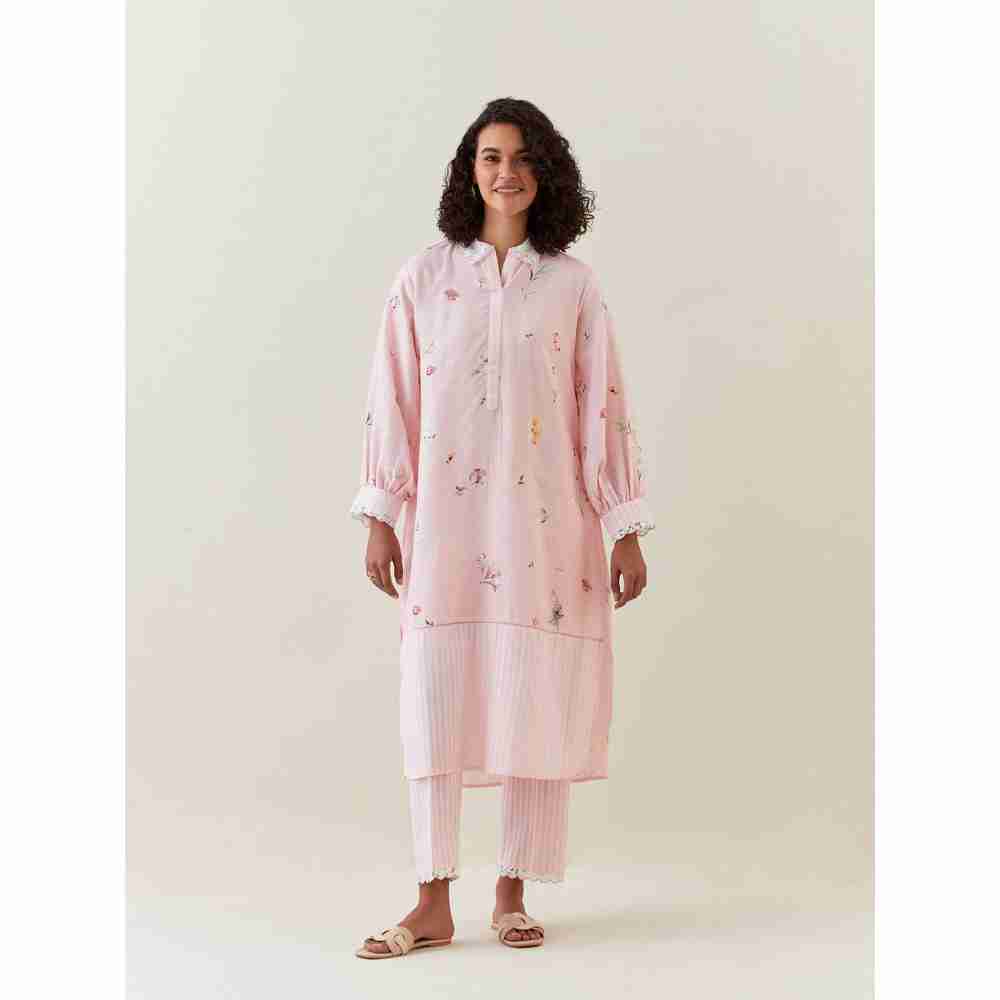 Anantaa by Roohi Trehan Pink Botanical Print Cotton Linen Kurta With Scalloped Net Collar
