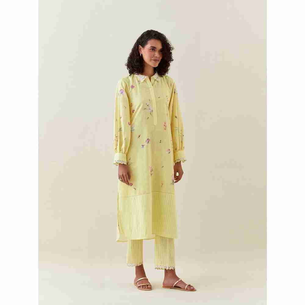 Anantaa by Roohi Trehan Yellow Botanical Print Cotton Linen Kurta With Scalloped Net Collar