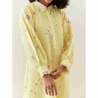 Anantaa by Roohi Trehan Yellow Botanical Print Cotton Linen Kurta With Scalloped Net Collar