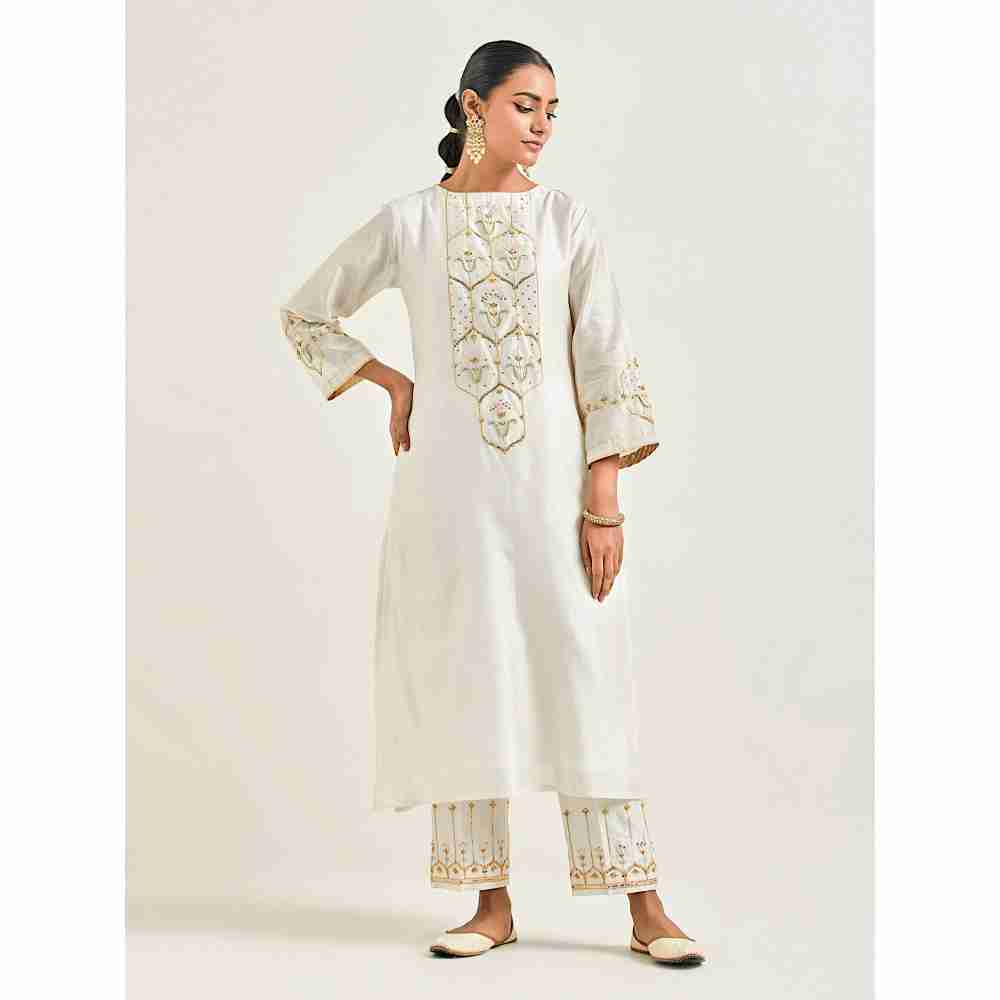 Anantaa by Roohi Trehan Off White Hand Embroidered Silk Chanderi Kurta with Gota