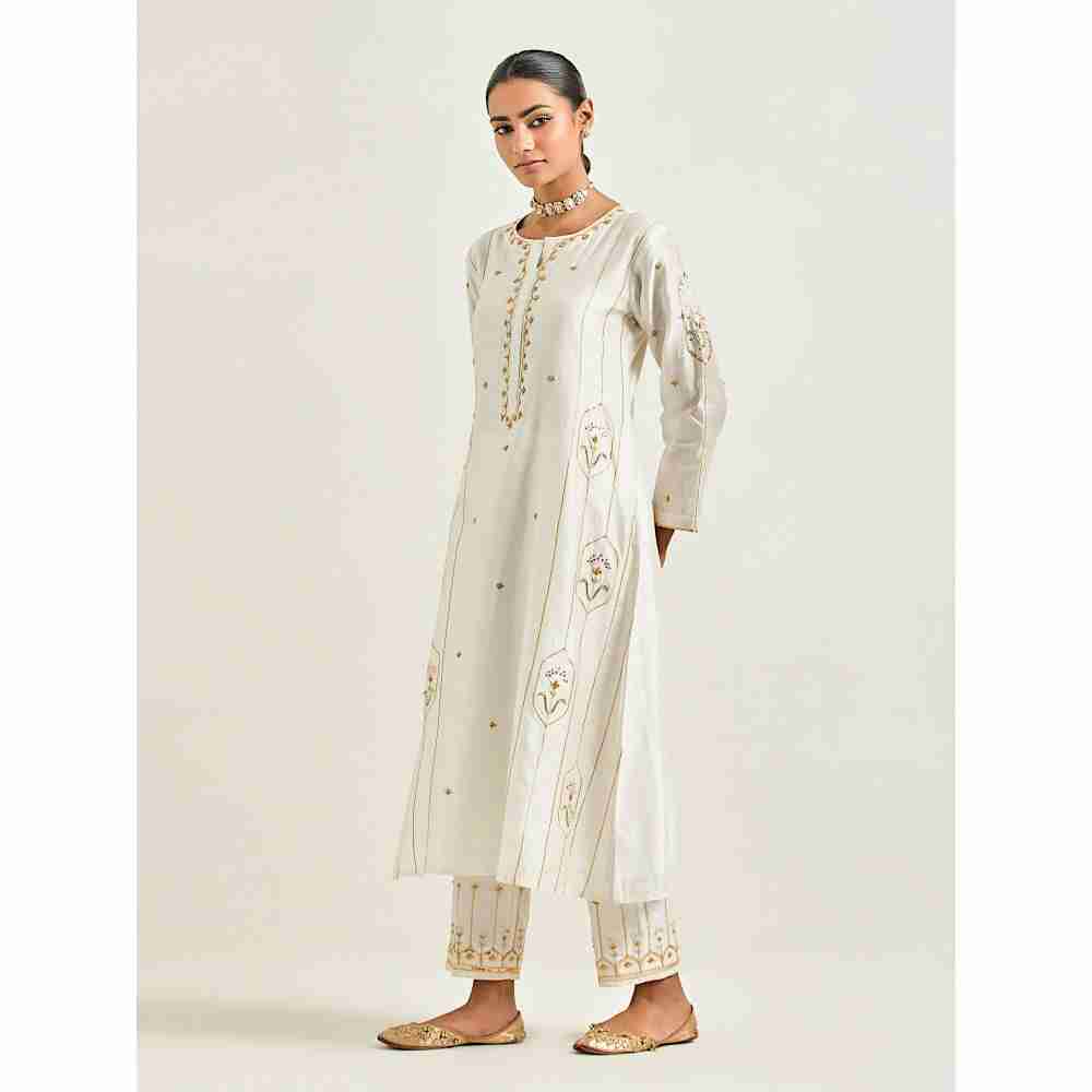 Anantaa by Roohi Trehan Off White Hand Embroidered Silk Chanderi Kurta with Gota