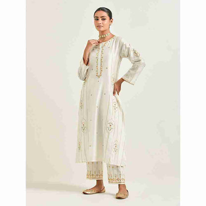 Anantaa by Roohi Trehan Off White Hand Embroidered Silk Chanderi Kurta with Gota