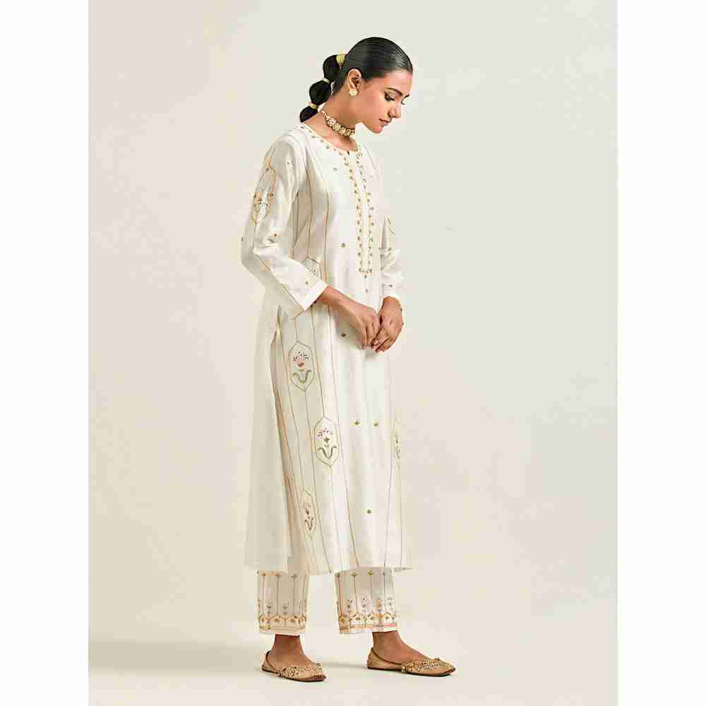 Anantaa by Roohi Trehan Off White Hand Embroidered Silk Chanderi Kurta with Gota